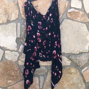 NWOT Liz Claiborne Floral Scarf 🌸
